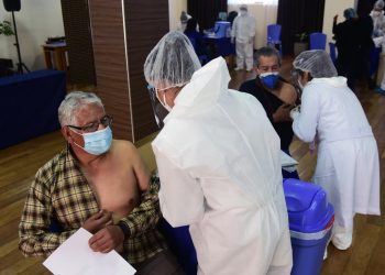 La vacunación en La Paz y El Alto será también en sábado