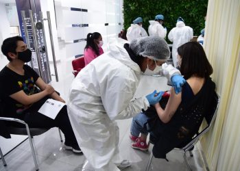 Salud habilita en su web el formulario de autorización de vacunación para menores