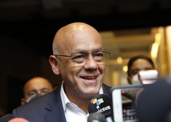 El gobierno de Maduro dice haber alcanzado ‘acuerdos parciales’ con la oposición en México