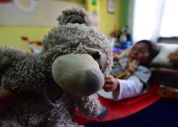 El padre y la abuela de la niña flagelada son enviados a la cárcel