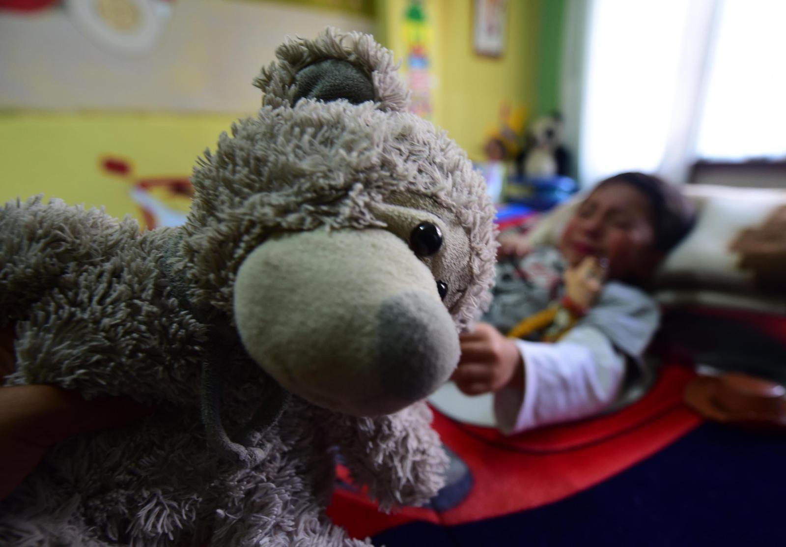 El padre y la abuela de la niña flagelada son enviados a la cárcel