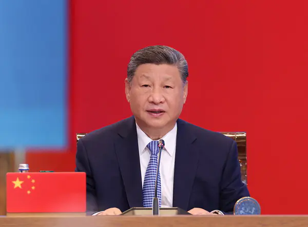 Xi felicita a Paz y propone llevar las relaciones a un nuevo nivel
