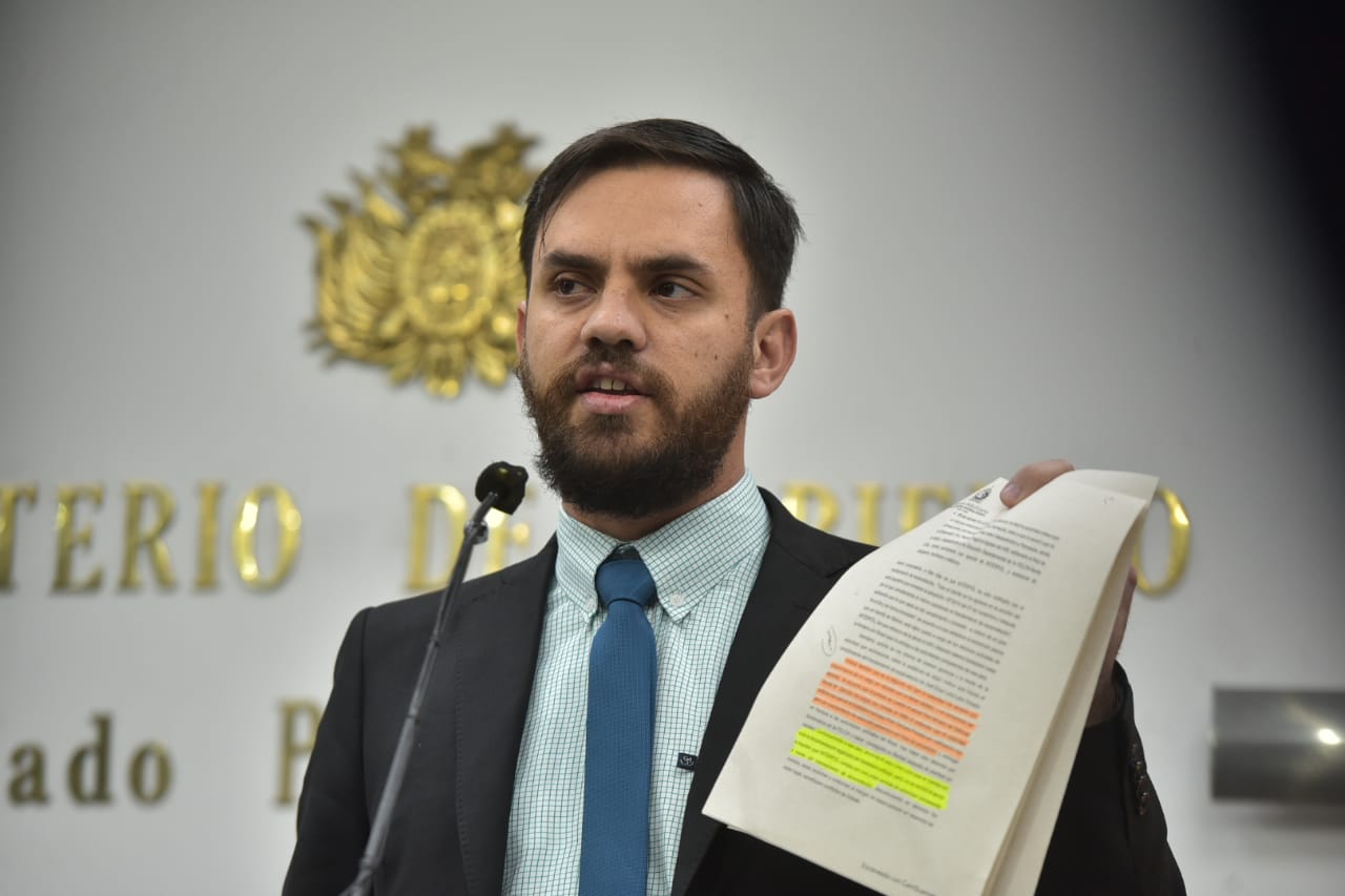 Gobierno presenta denuncia contra Murillo y Montero por ‘favorecer al narcotráfico’