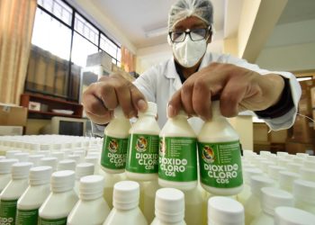 El Alto determina el uso obligatorio de barbijo y el empleo voluntario de dióxido de cloro