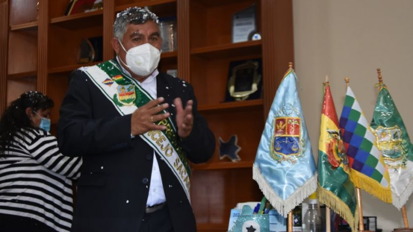 Muere presidente del Concejo de Sacaba por el virus, 30 funcionarios ediles están contagiados