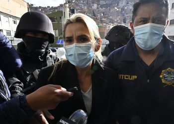 Áñez se declara en ‘total indefensión’ y tilda al Gobierno de ‘inventar’ nuevas acusaciones
