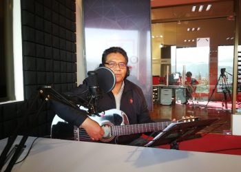 Música, memorias y respeto por los caídos con Ronald Moreira en La Razón Radio