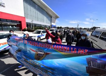 Trabajadores de AASANA advierten con paralizar 42 aeropuertos desde el jueves