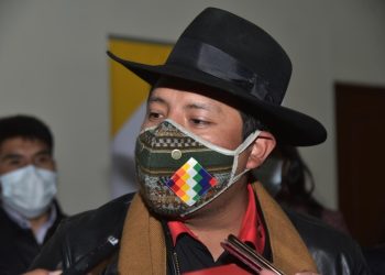 Santos Quispe pide que la vacunación contra el COVID-19 sea ‘libre’ desde los 18 años