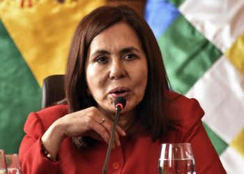 Longaric confirma que conoció la carta sobre salvoconductos y se la transmitió a Áñez