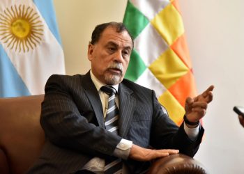 Álvarez: La Embajada ‘no participó en nada’, pero pudo ‘existir un circuito paralelo’