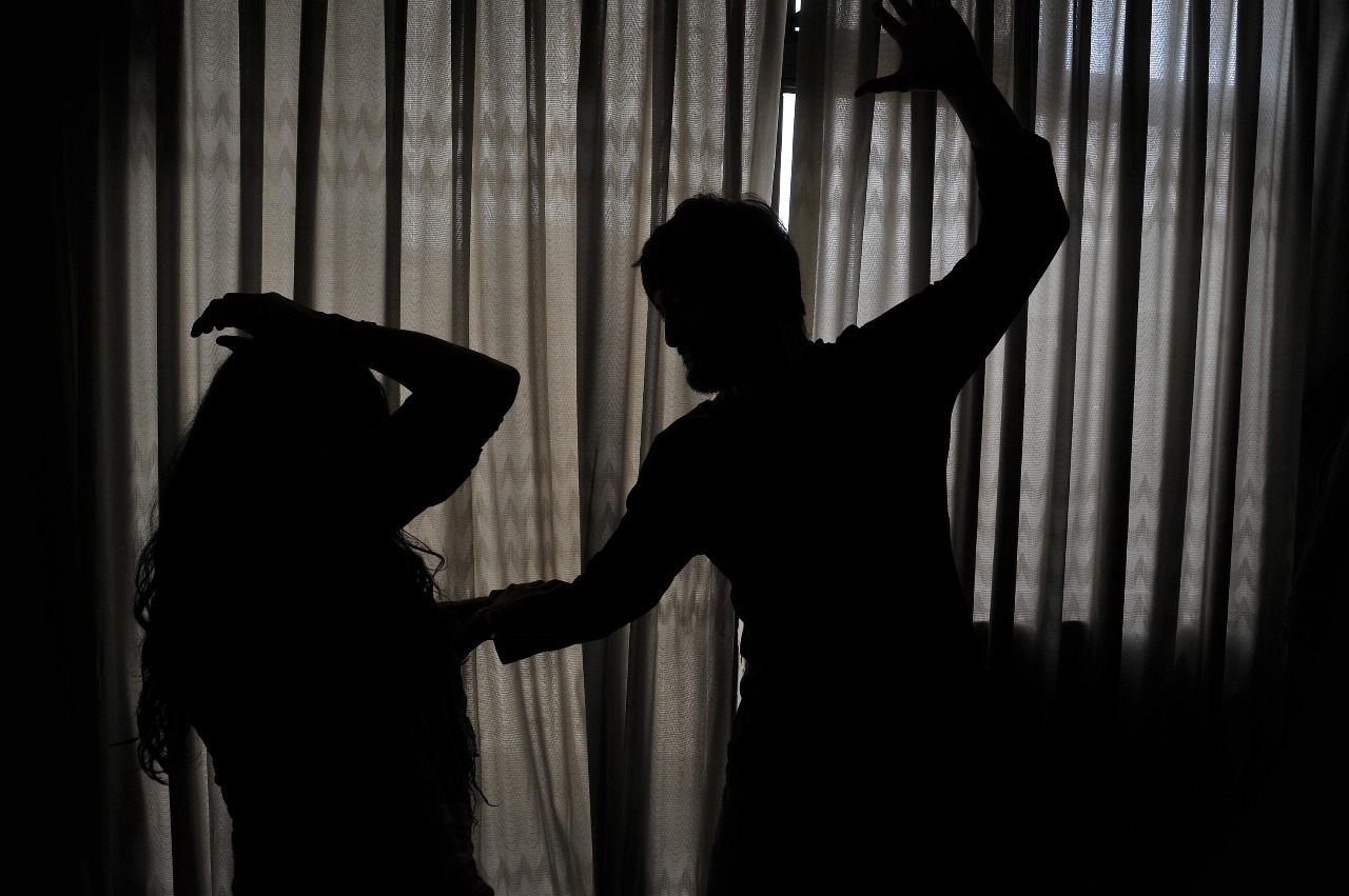 En Santa Cruz se investiga un nuevo caso de feminicidio, el agresor es un policía