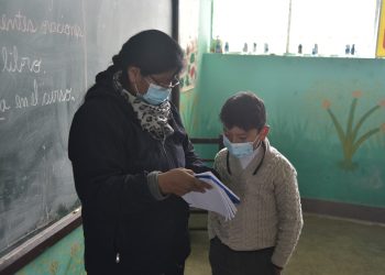 Educación controlará certificados de vacunación en colegios con clases presenciales y semipresenciales