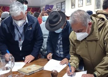 El Gobierno y los productores firman un acuerdo y se levanta el bloqueo en Parotani