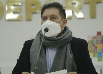 Gobierno llama a la tranquilidad y acusa a medios de politizar la falta de las Sputnik V