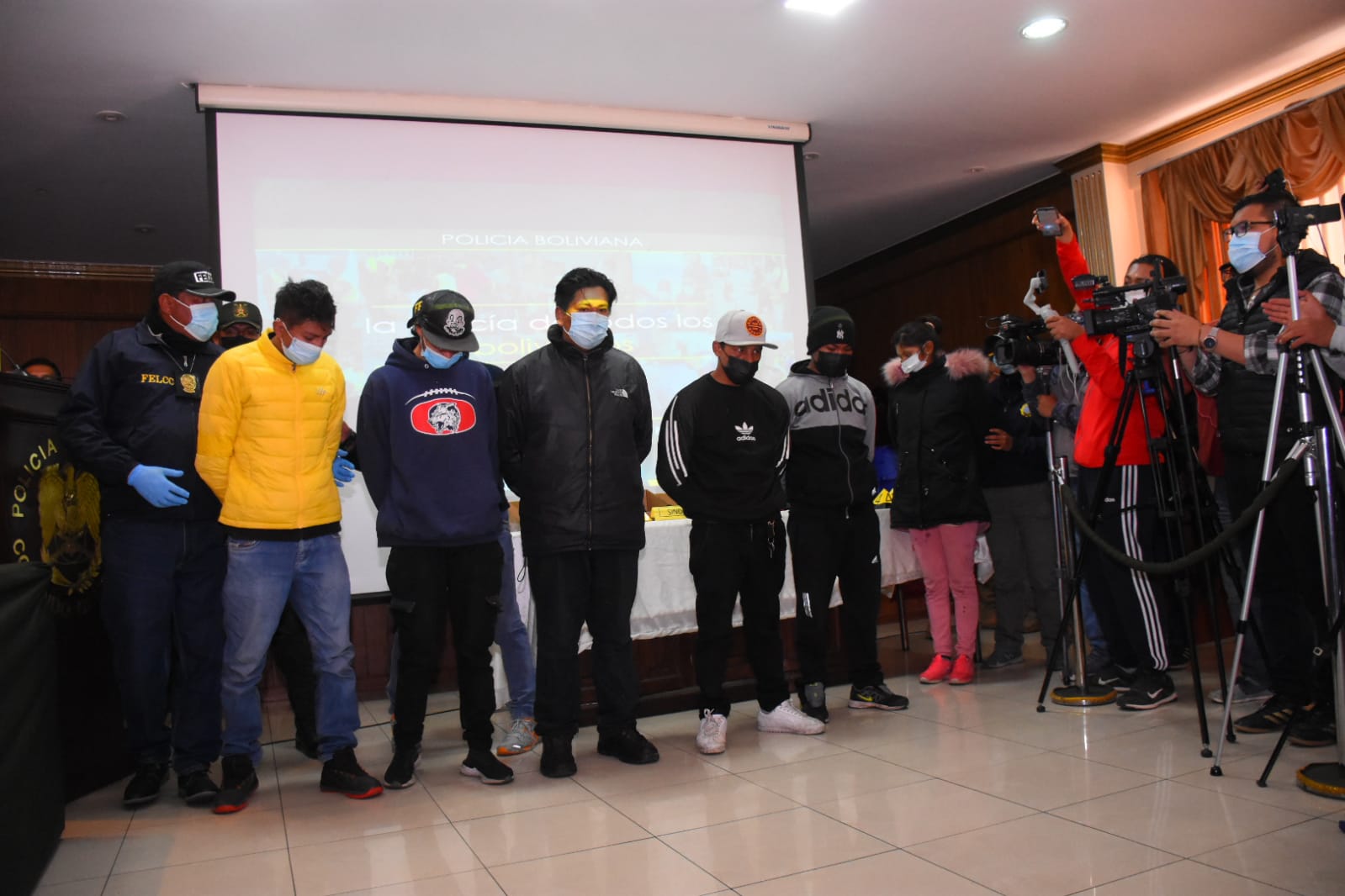 Detienen a 24 antisociales en operativos contra la delincuencia en la Ceja de El Alto