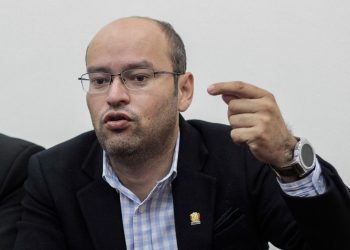 Bazán pide a la Fiscalía General incluir a Morales en la proposición acusatoria contra Áñez