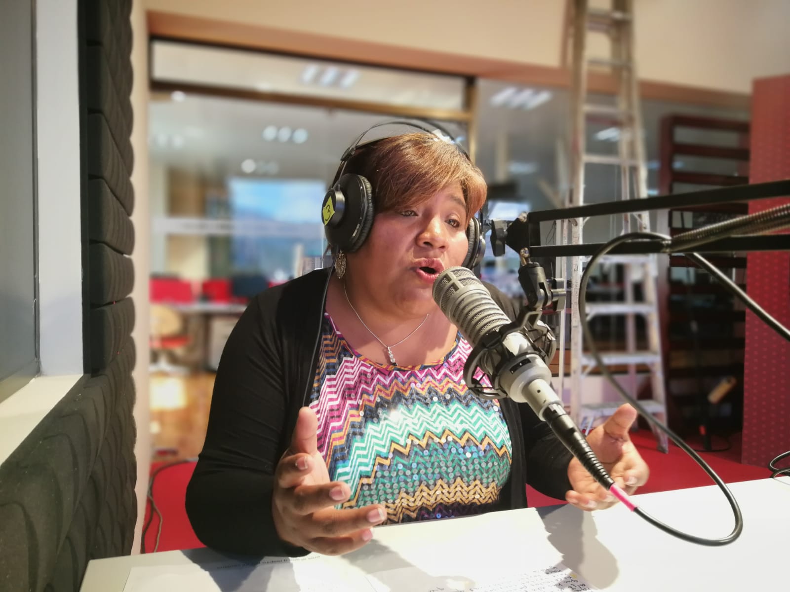 Giovana Angola, de profesora de música a solista de covers