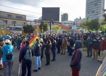 El paro cívico comienza con algunos puntos de bloqueo y gran despliegue policial