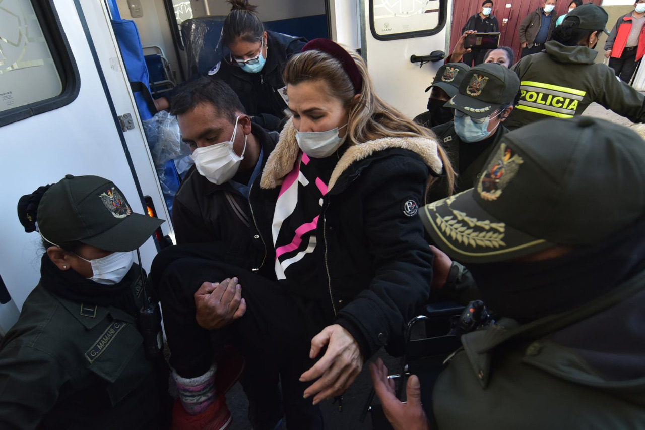 Un nuevo informe médico solicita hospitalización de Jeanine Áñez