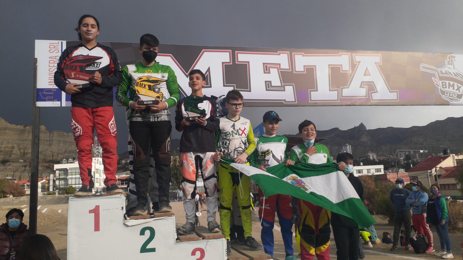 Blancourt, Valda, Peinado y Arze destacan en el Nacional de BMX paceño