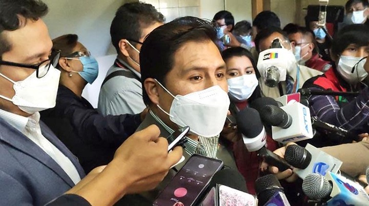 Salud analiza demanda penal contra Rómulo Calvo por ‘atentar contra la salud pública’