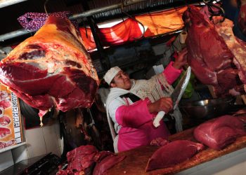 El ministro Huanca asegura que el precio de la carne está bajando