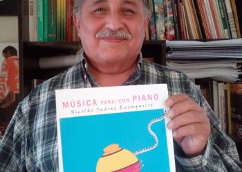 Nicolás Suárez presenta su libro ‘Música para/con piano’, una recopilación de su obra desde 1972