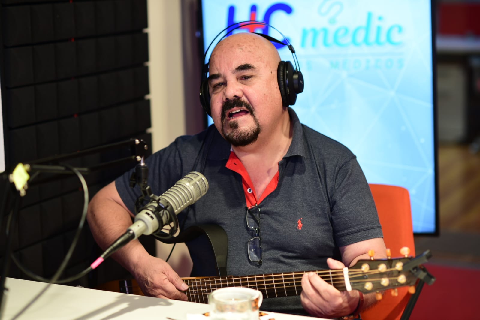 Adrián Barrenechea: ‘O te hundes o vas hacia adelante. Hay que transitar la resiliencia’