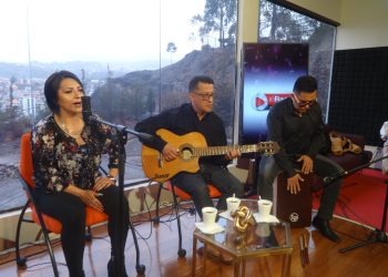 Luz Sobre Cuerdas, el grupo que interpreta de punta a punta la música latinoamericana