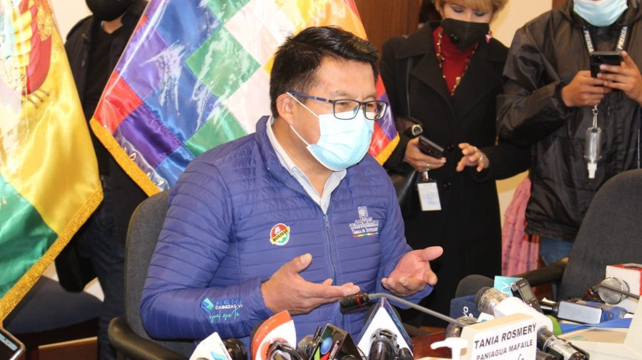 Tras advertencia de Huarachi, un diputado del MAS habla de ‘debatir’ nacionalizaciones