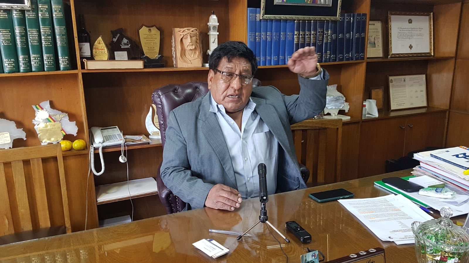Choferes advierten que levantar la subvención a los combustibles ocasionará una inflación