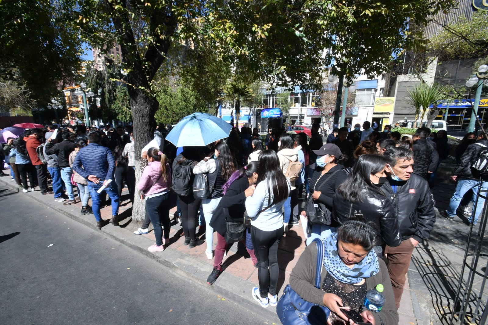 Trabajadores de Fassil piden el pago de beneficios por el cierre de la entidad