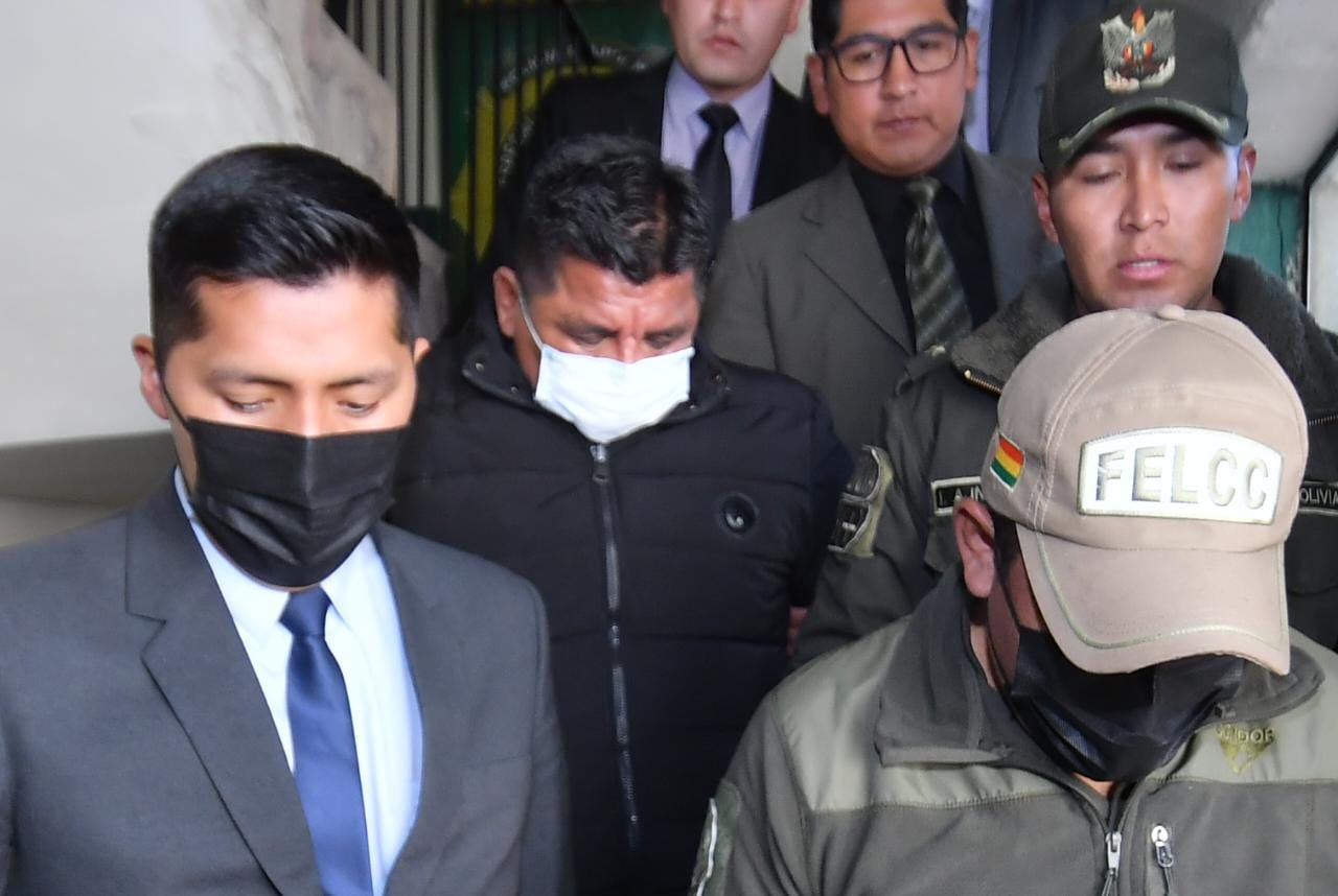 Aprehenden al exministro Juan Santos, acusado por coimas en el MMAyA