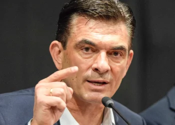 Paz anuncia plan con cuatro medidas para estabilizar la economía