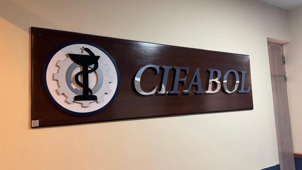 Cifabol valora reunión con Paz y espera solución a crisis farmacéutica