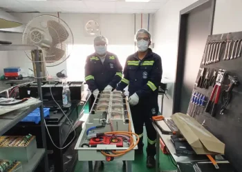 YLB impulsa la fabricación nacional de baterías de ion litio