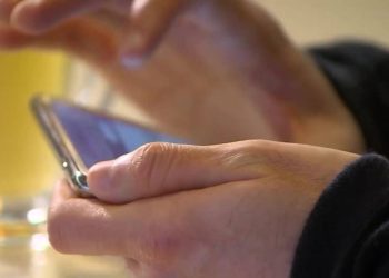 Cómo verificar los bulos de Internet sin moverte de casa