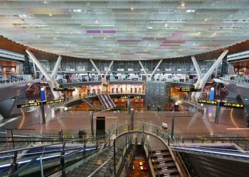 Mujeres demandarán a Qatar por revisiones invasivas en aeropuerto
