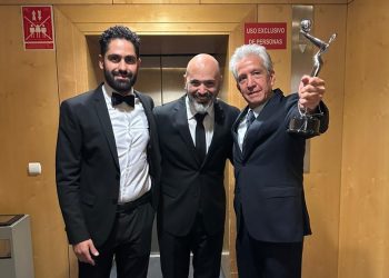 Alejandro Loayza, Federico Moreira (Uruguay) y Cergio Prudencio, en los Premios Platino.