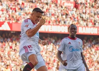 Alexis Sánchez castiga al Barcelona y Panichelli marca un doblete