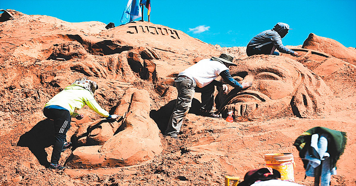 Artistas de Bolivia, Perú y Argentina mostraron su arte en el encuentro de esculturas.