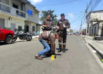 La Policía recolecta evidencias/AFP