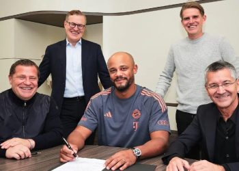 Bayern Múnich extiende contrato de Kompany hasta 2029