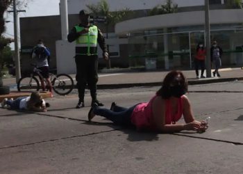 Policía arresta a 40 personas en puntos de bloqueo, el 95% en estado de ebriedad
