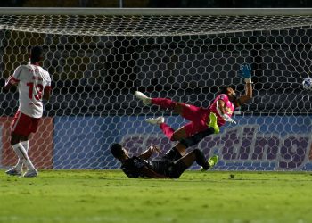 oriente petrolero_reves_bragantino