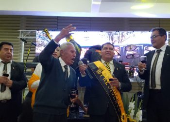 the strongest_aniversario_terrenos_bus
