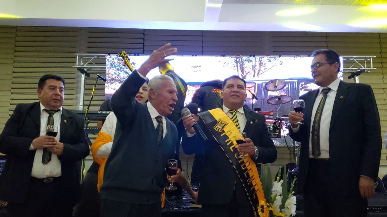 the strongest_aniversario_terrenos_bus