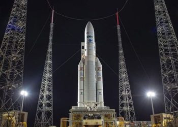 Cohete europeo Vega sale de Guyana Francese con satélites de observación terrestre