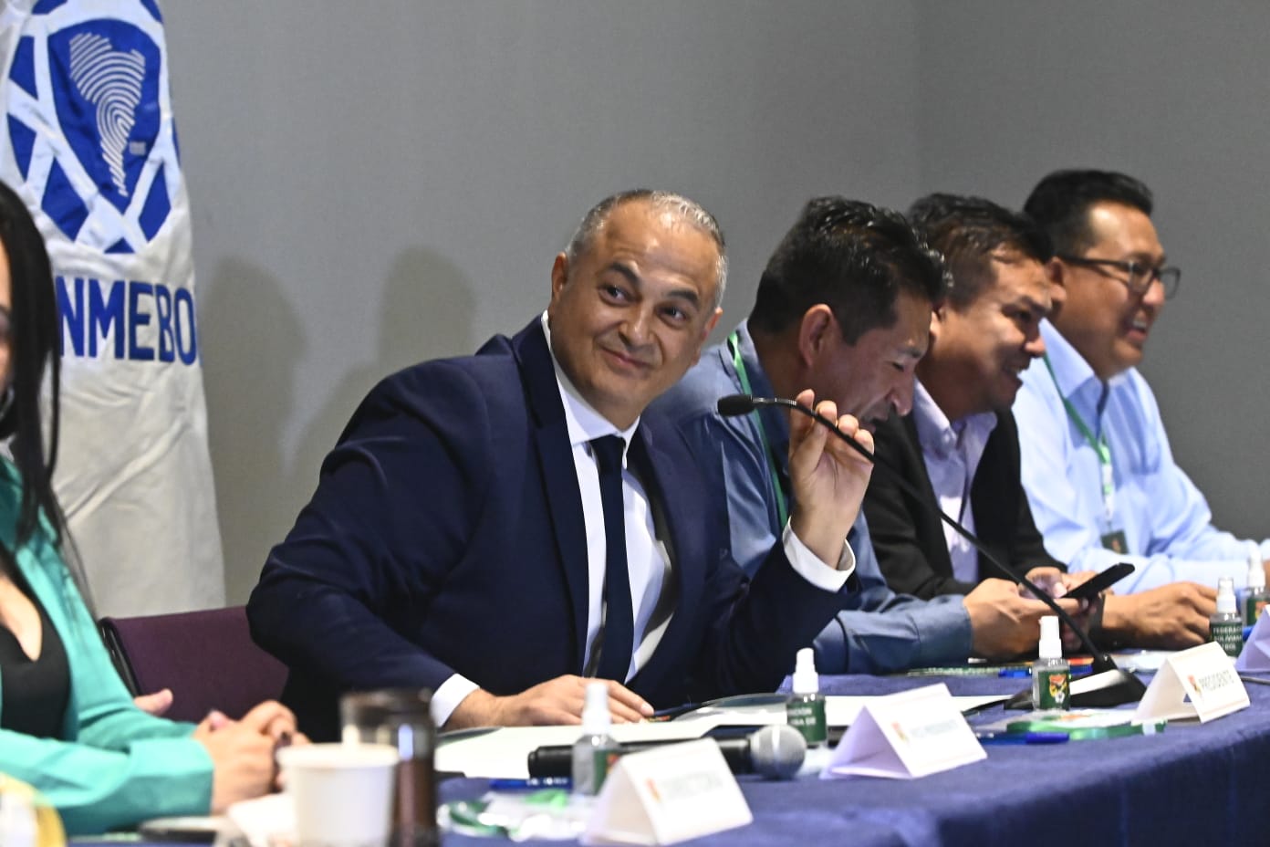 Costa: ‘Se aprobó la transmisión (Eliminatoria 2026) por cuenta propia’